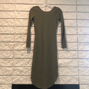 Green long fitted ribbed dress